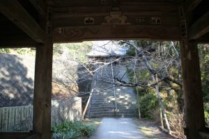 階段途中より熊谷寺本堂（2016.2）