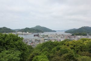 龍光院から宇和島城を望む（2016.5）