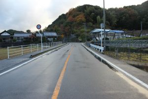 山道から県道へ（2016.12）
