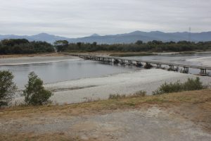 吉野川南岸の潜水橋（2019.11）